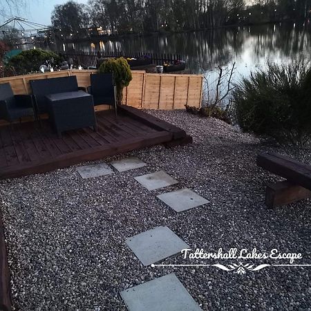 Meridian Tattershall Lakes Escape - Lakeside Lodge Caravan With A Fishing Peg Luxury Hot Tub Eksteriør billede