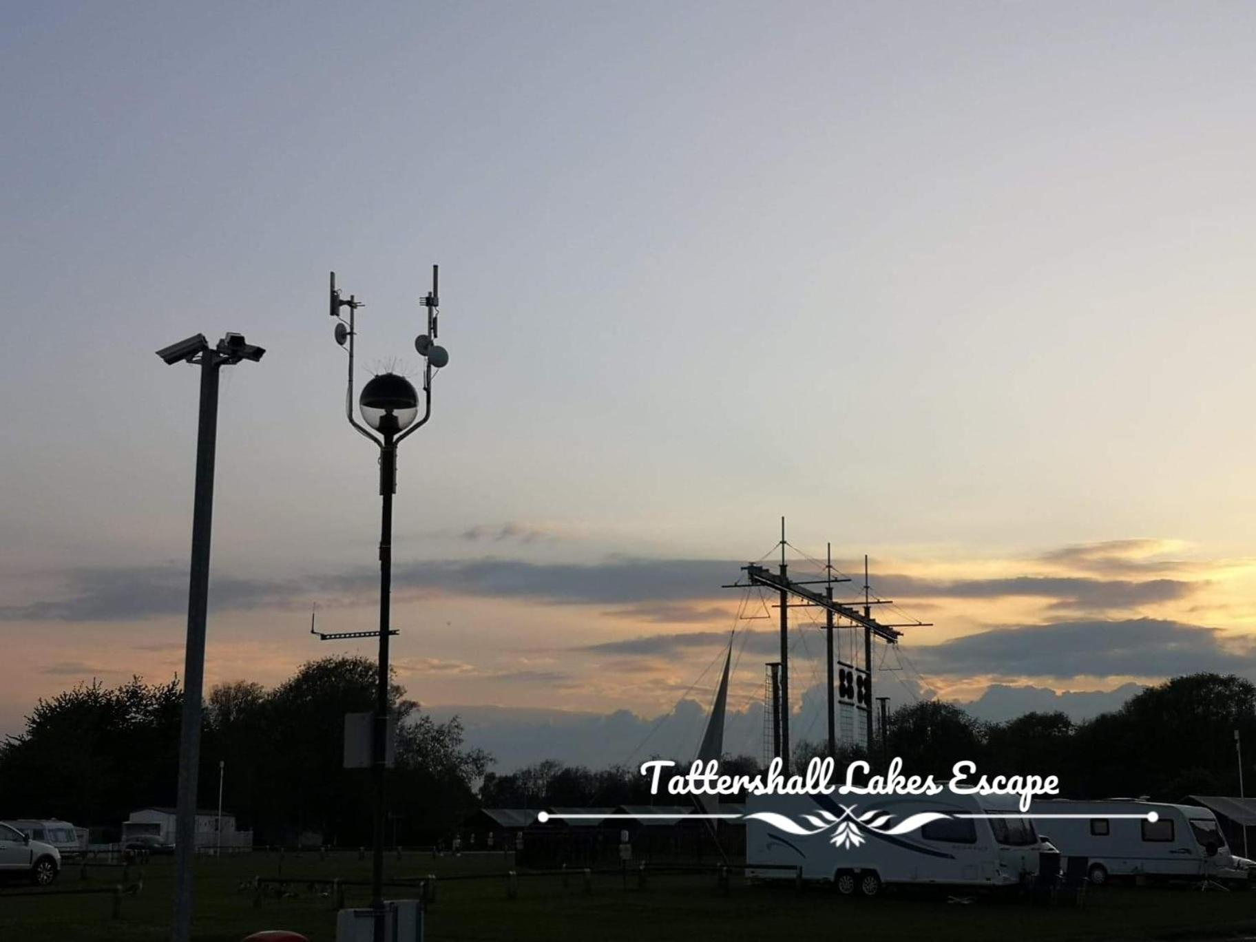 Meridian Tattershall Lakes Escape - Lakeside Lodge Caravan With A Fishing Peg Luxury Hot Tub Eksteriør billede