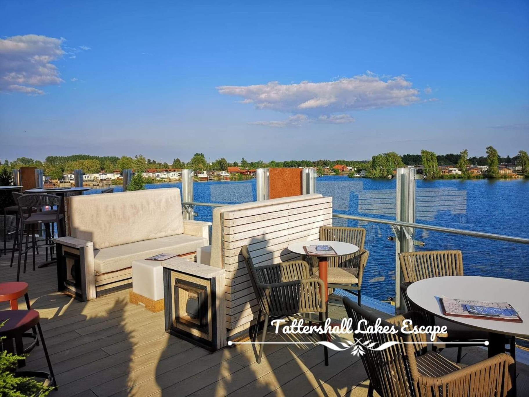 Meridian Tattershall Lakes Escape - Lakeside Lodge Caravan With A Fishing Peg Luxury Hot Tub Eksteriør billede
