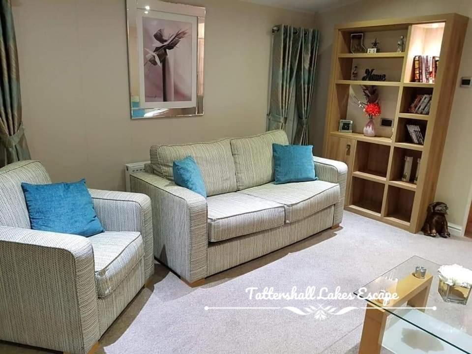 Meridian Tattershall Lakes Escape - Lakeside Lodge Caravan With A Fishing Peg Luxury Hot Tub Eksteriør billede