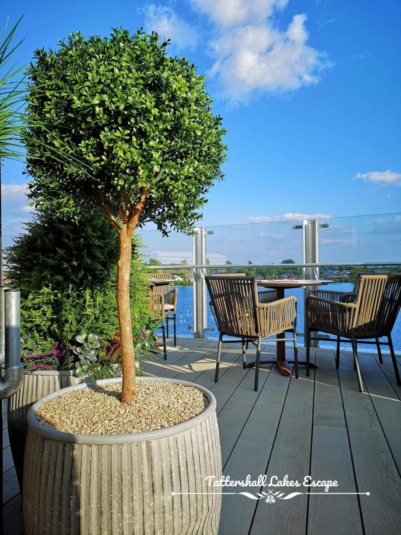 Meridian Tattershall Lakes Escape - Lakeside Lodge Caravan With A Fishing Peg Luxury Hot Tub Eksteriør billede