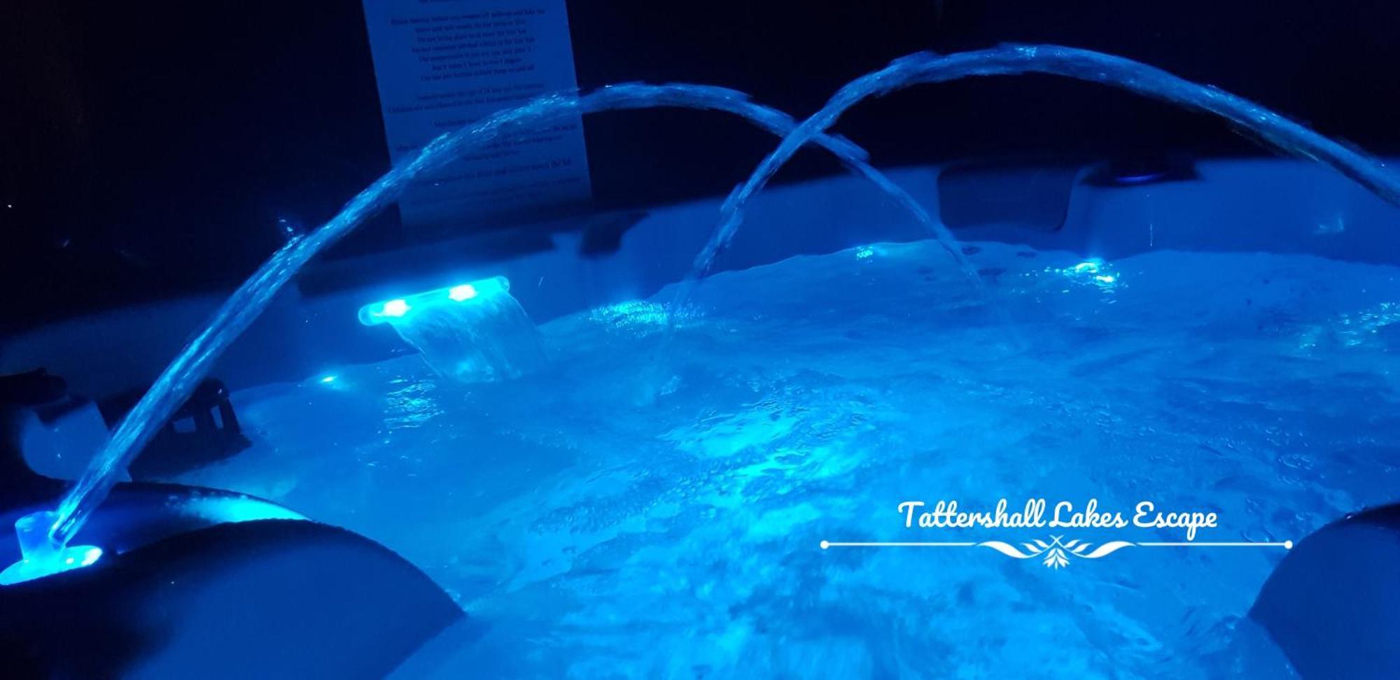 Meridian Tattershall Lakes Escape - Lakeside Lodge Caravan With A Fishing Peg Luxury Hot Tub Eksteriør billede